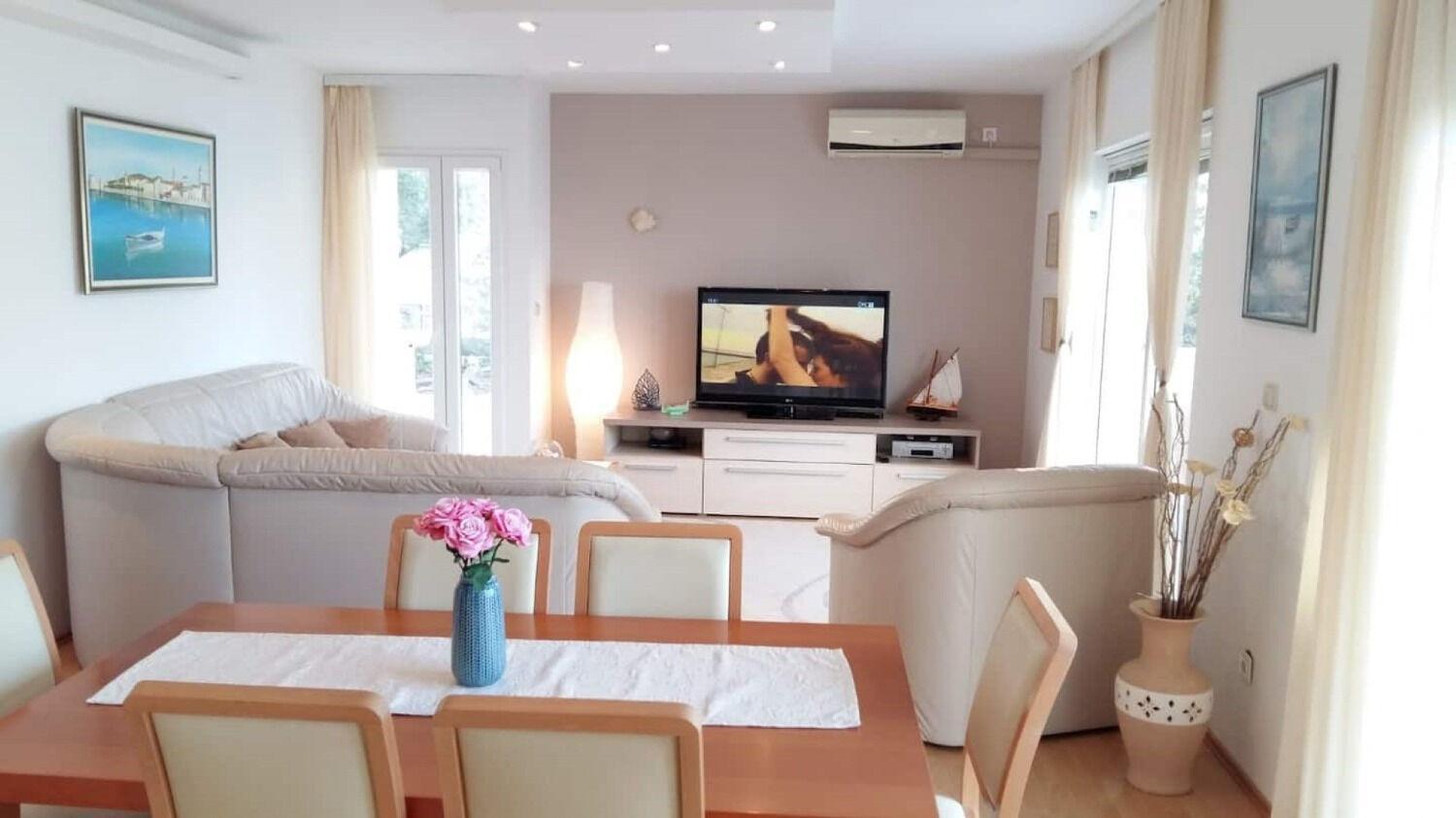 Apartments The View - Close To The Beach & Parking Trogir Ngoại thất bức ảnh